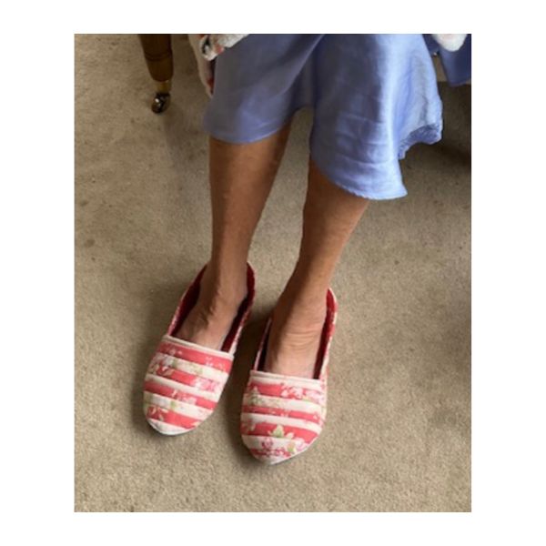 CCC147 Mommy & Me Slippers Cool Cat Creations Pattern