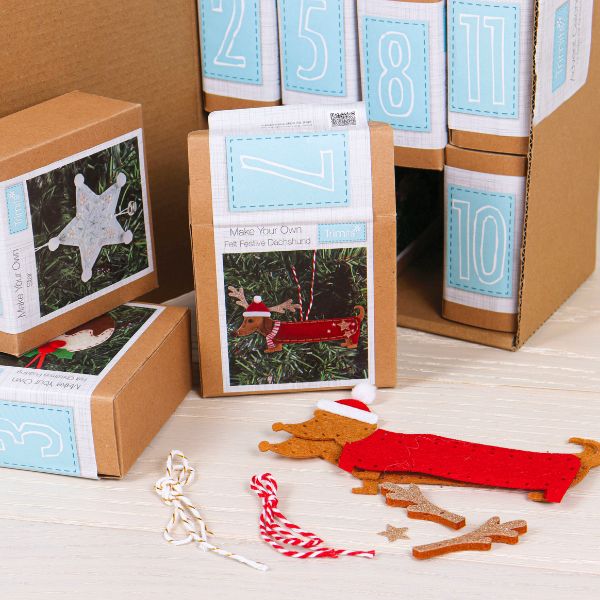 Make-Your-Own Felt Decorations_ 12 Door Christmas Count Down Calendar (3)