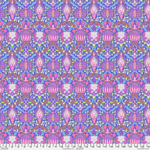 PWKW008.PURPLE Kaffe Fassett x Morris & Co.