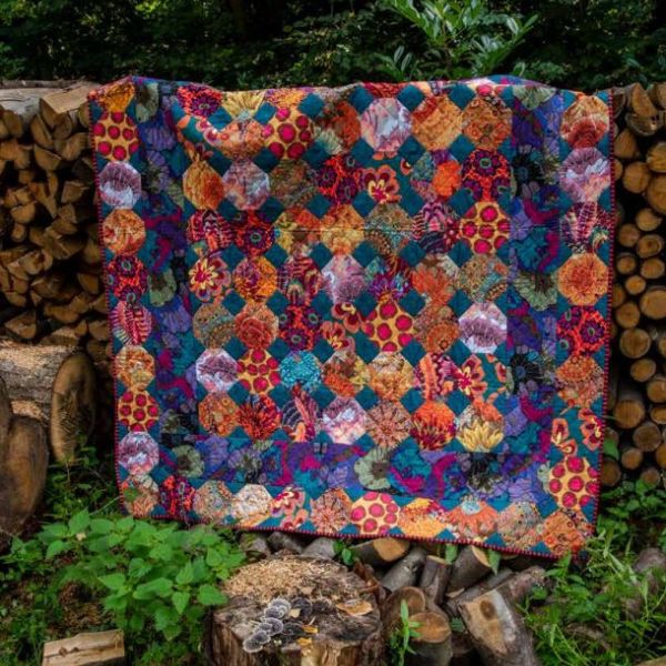 Country Snowballs Lifestyle Kaffe Fassett Quilts on an English Farm