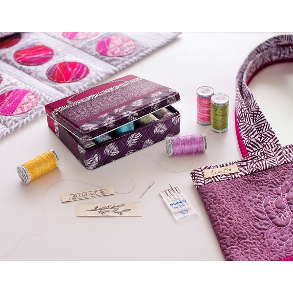 799783 Gutermann Thread Storage Tin Cotton No.30 12 x 300m, 5 Universal Needles & 3 Labels Lifestyle