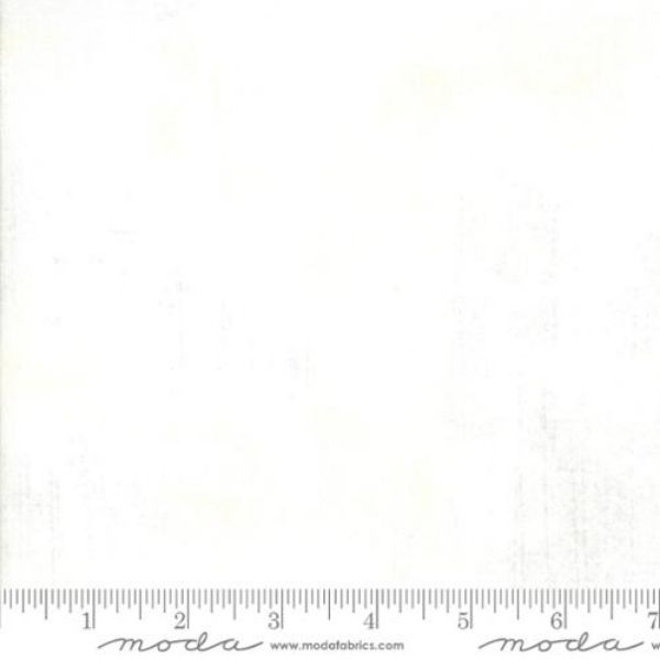 101 White Grunge by Moda