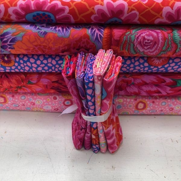 Hot Reds Fat Quarter Pack (5 pcs) Kaffe Fassett Collective (Cut In-house)