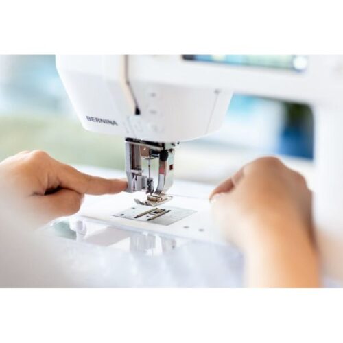 Bernina 325 Sewing Machine
