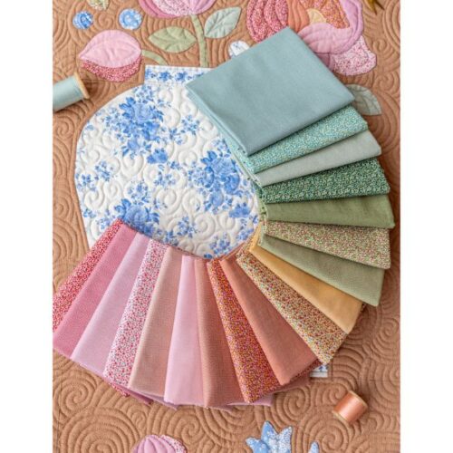 TD300284 Applique Flowers Fat Eighth Bundle (18 pcs) by Tilda