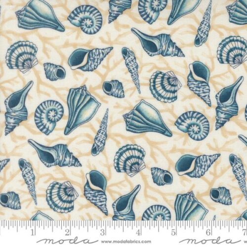 56202 11 Tossed Seashells White, Seaside by Deb Strain