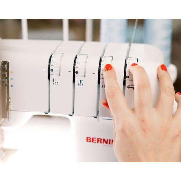 Bernina L660 Overlocker - Image 3