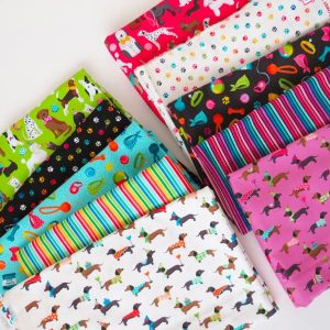 2543/Q Dachshunds in Cream